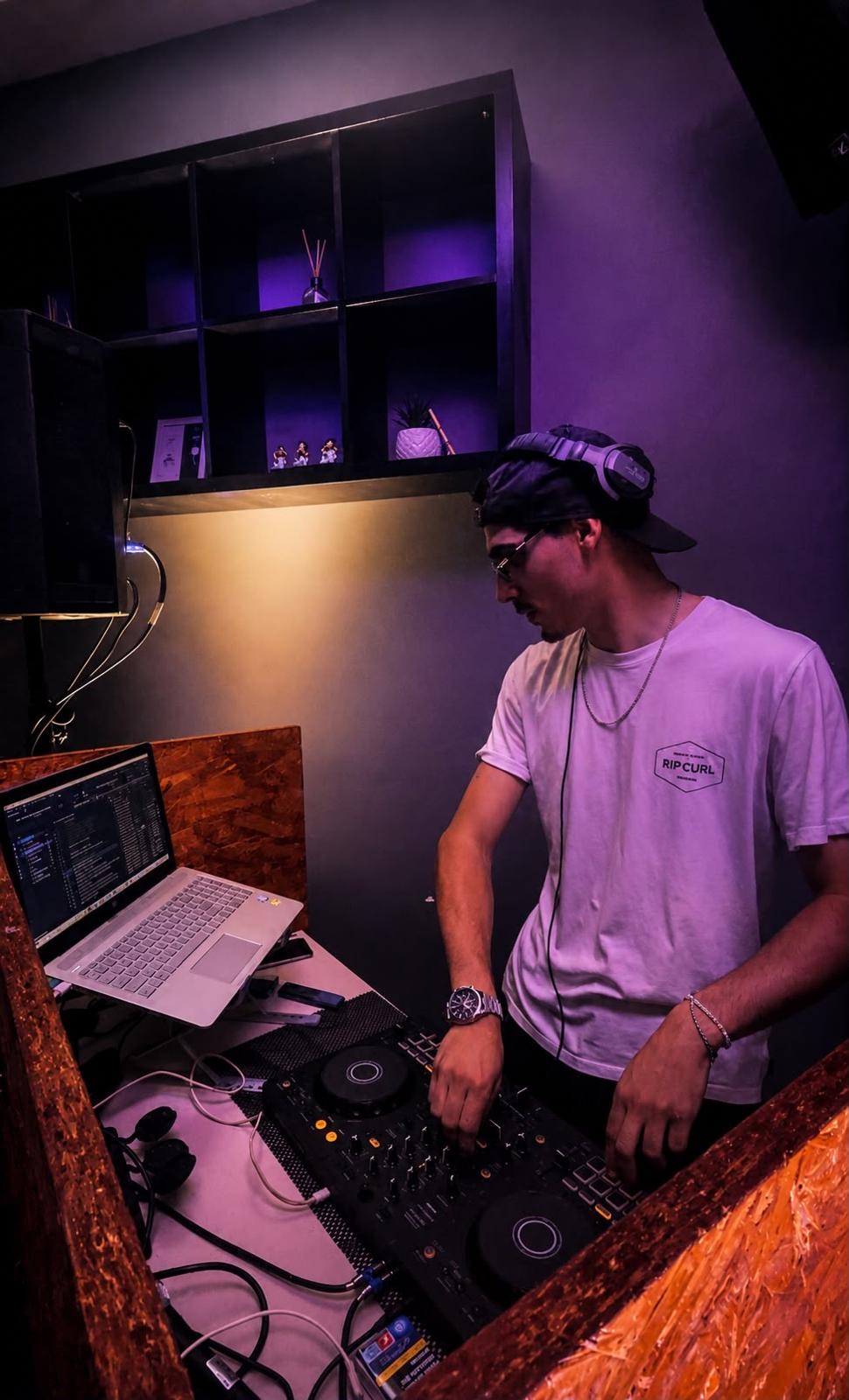 Dj Pleno - Porto de Mós - DJ para Festa Juvenil