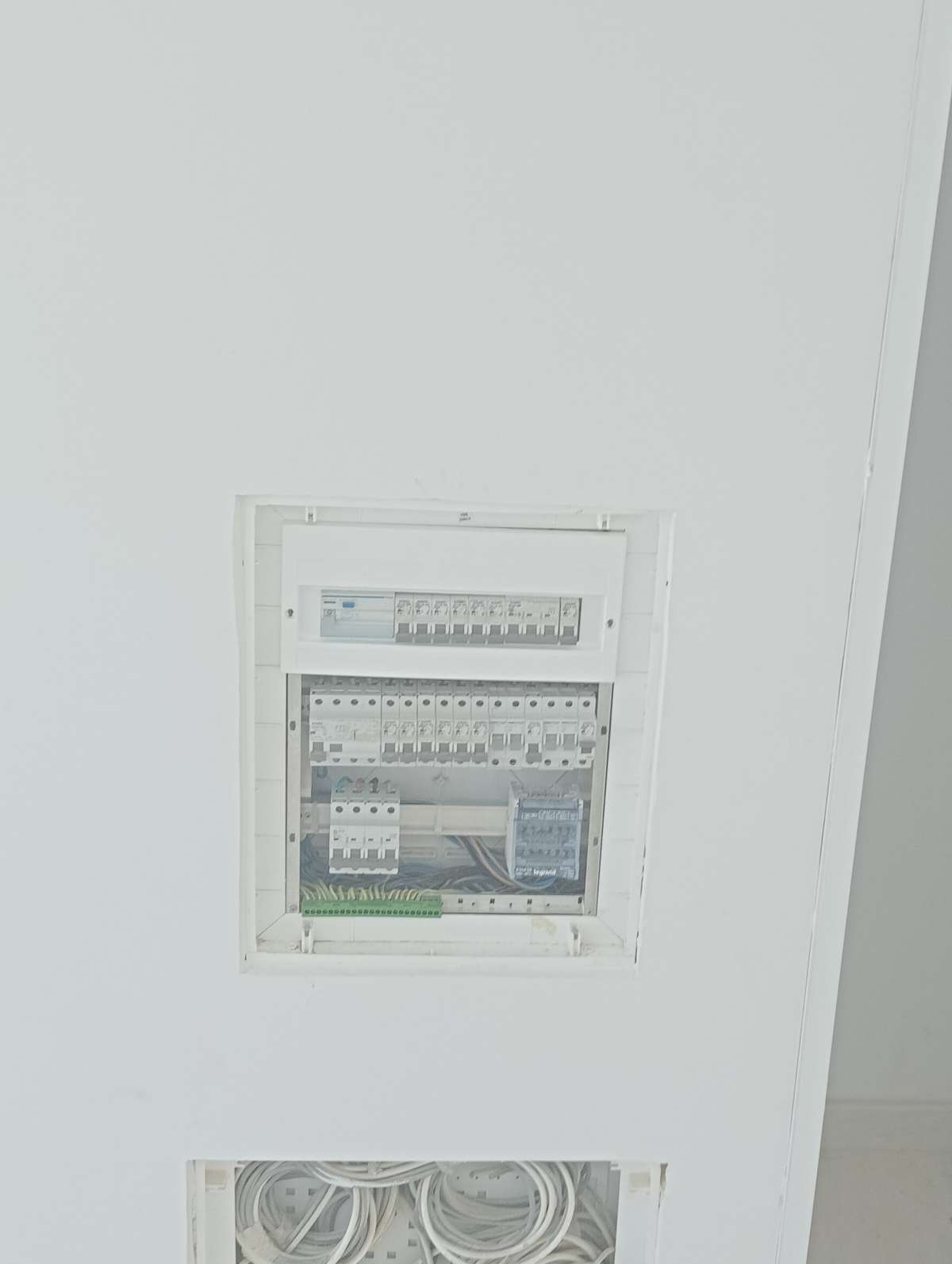M,R - Lisboa - Instalação de Interruptores e Tomadas