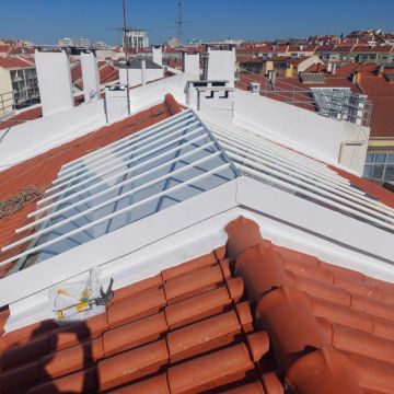 Brassouza.lda - Amadora - Tratamento de Relvado