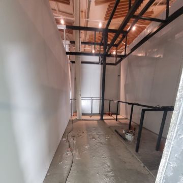 Remodelações Ferreira - Portimão - Adición de pared interior