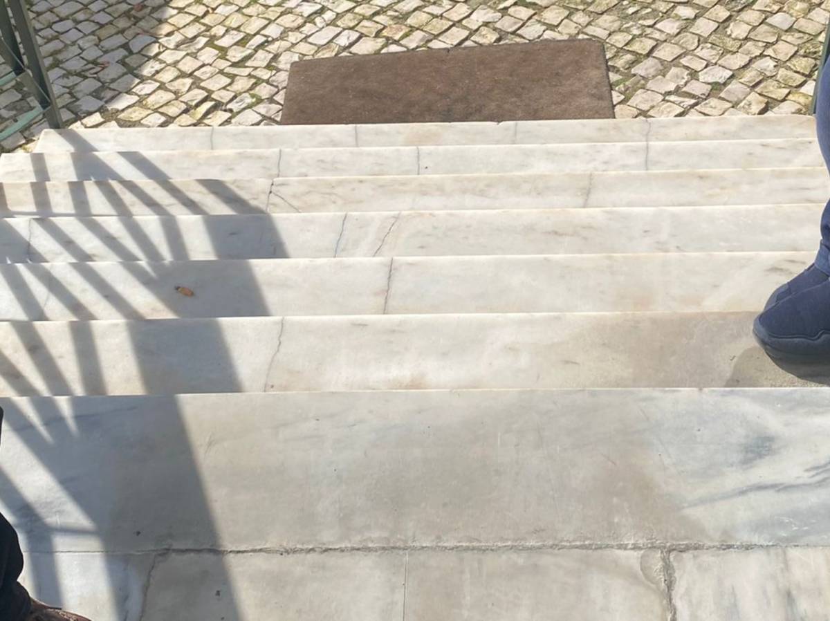 Vanderson - Lisboa - Rohrleitungen installieren