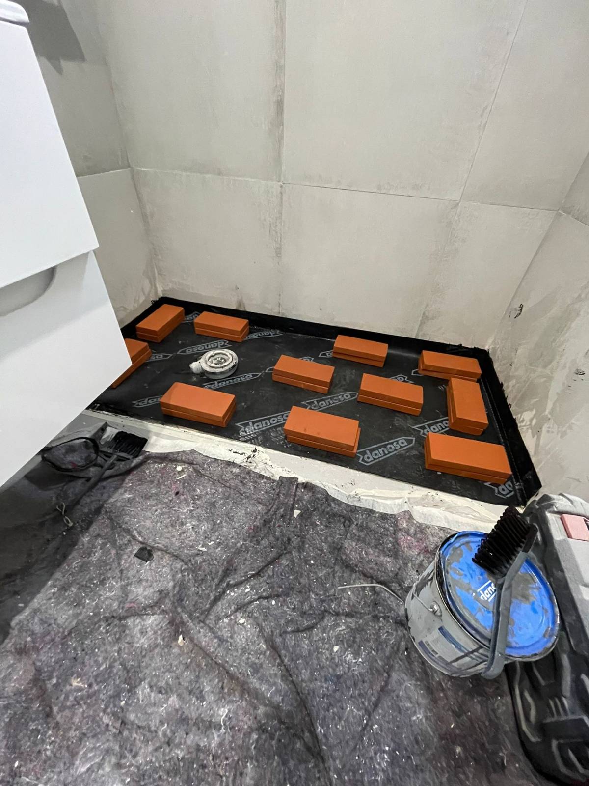 RemodelaPrime - RIBEIRO & UDNO, LDA - Lisboa - Badsanierung