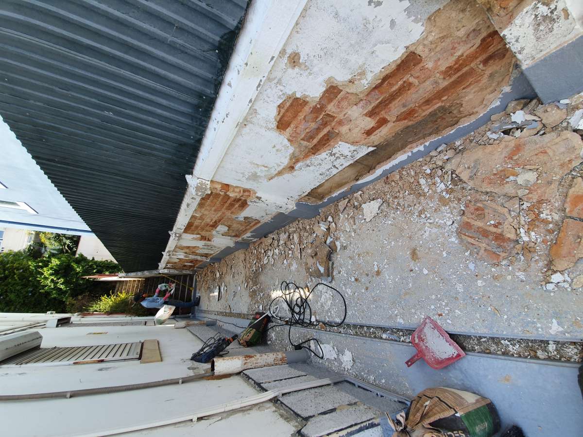 CONSTRUMELO REMODELAÇÕES - Sintra - Floating Flooring Installation
