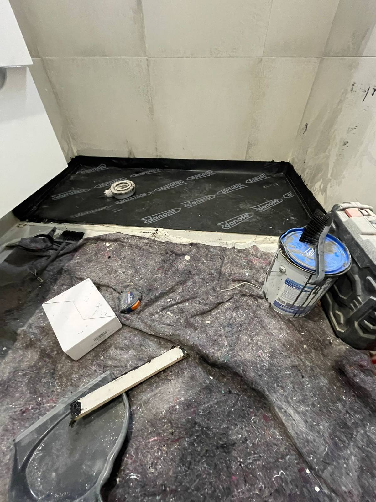 RemodelaPrime - RIBEIRO & UDNO, LDA - Lisboa - Dusche oder Badewanne einbauen
