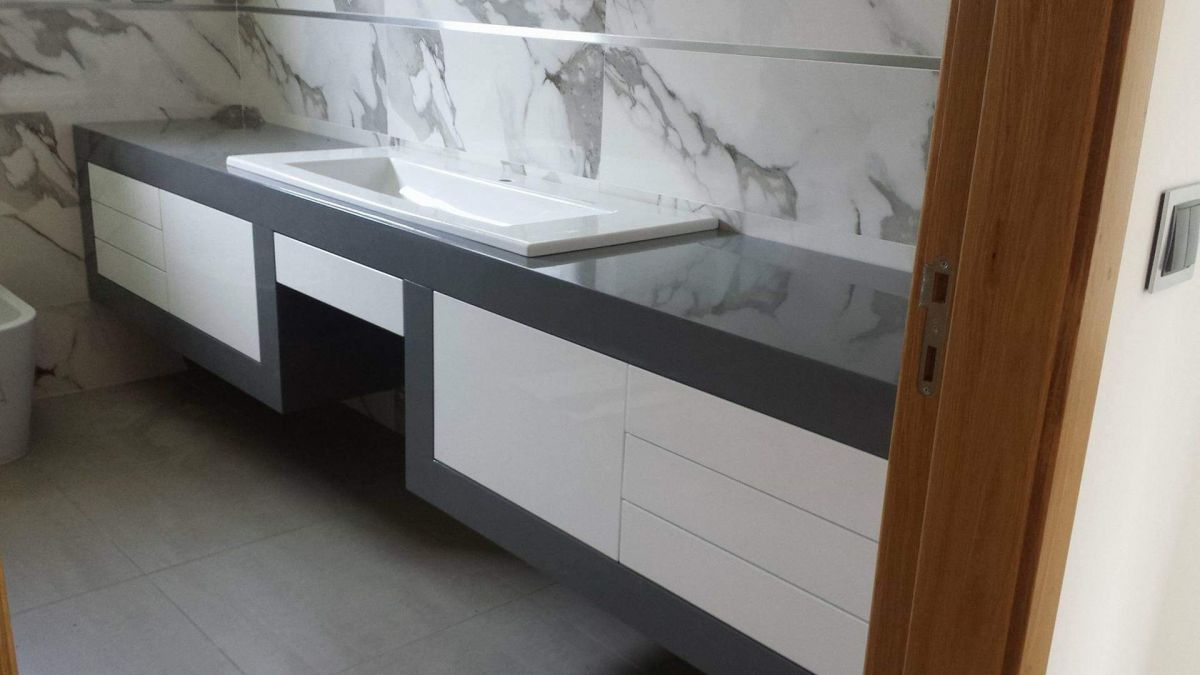 Compatível e versátil carpintaria Lda - Vila Nova de Gaia - Furniture restoration