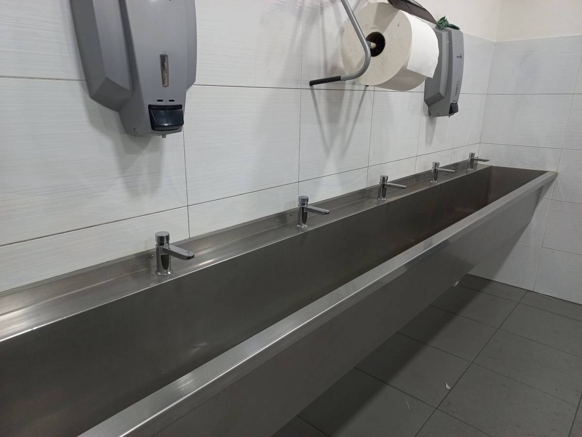 Soraia Soares - Arouca - Limpeza de Espaço Comercial