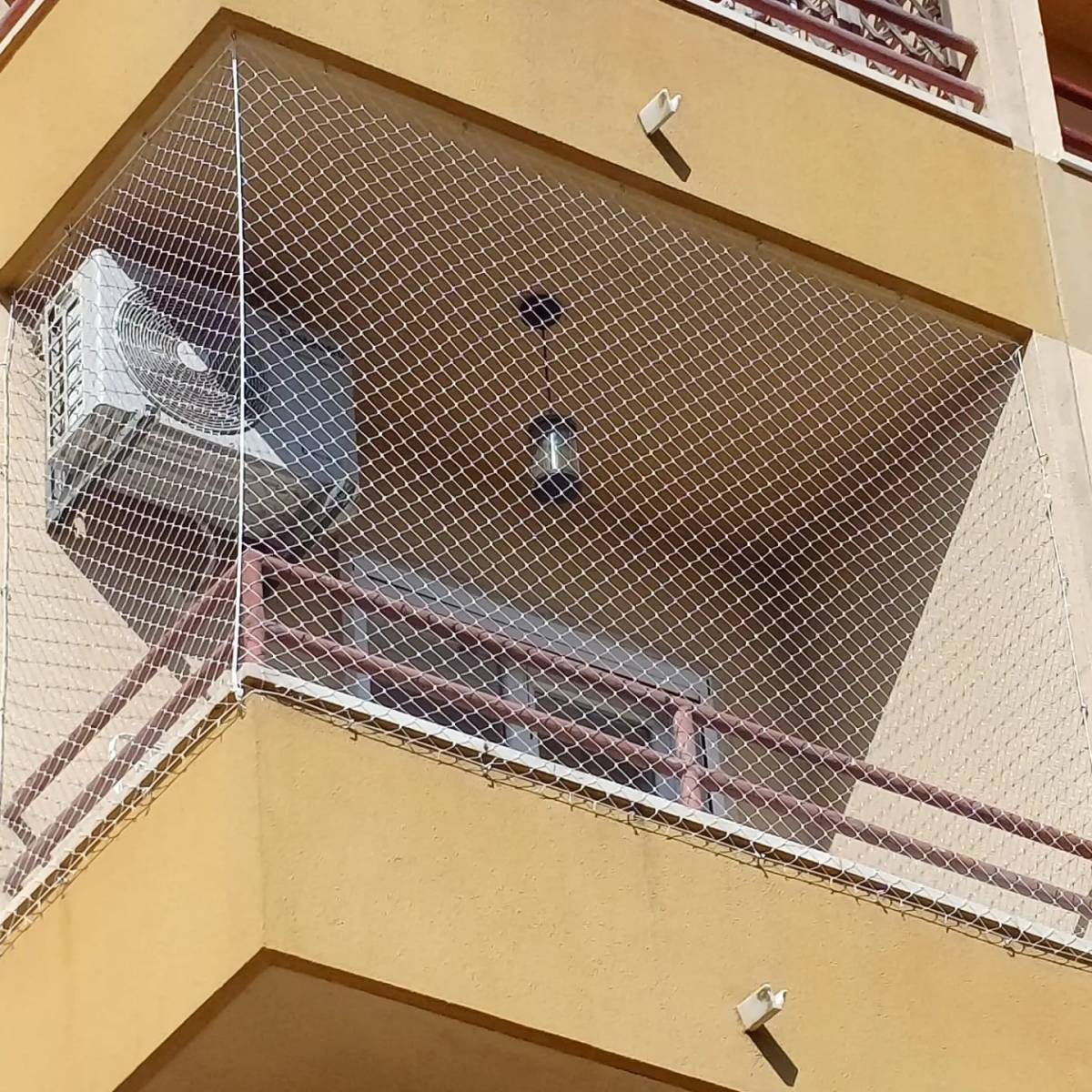 Saldanha Redes de Proteção - Lisboa - Dog Fence Installation