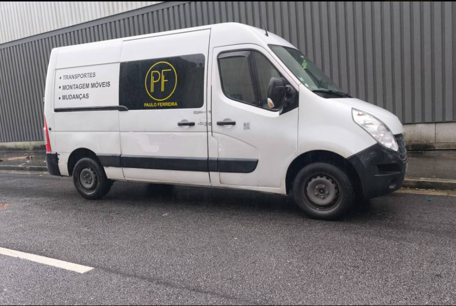 P.F . transportes lda - Barcelos - Montagem de Equipamento Desportivo