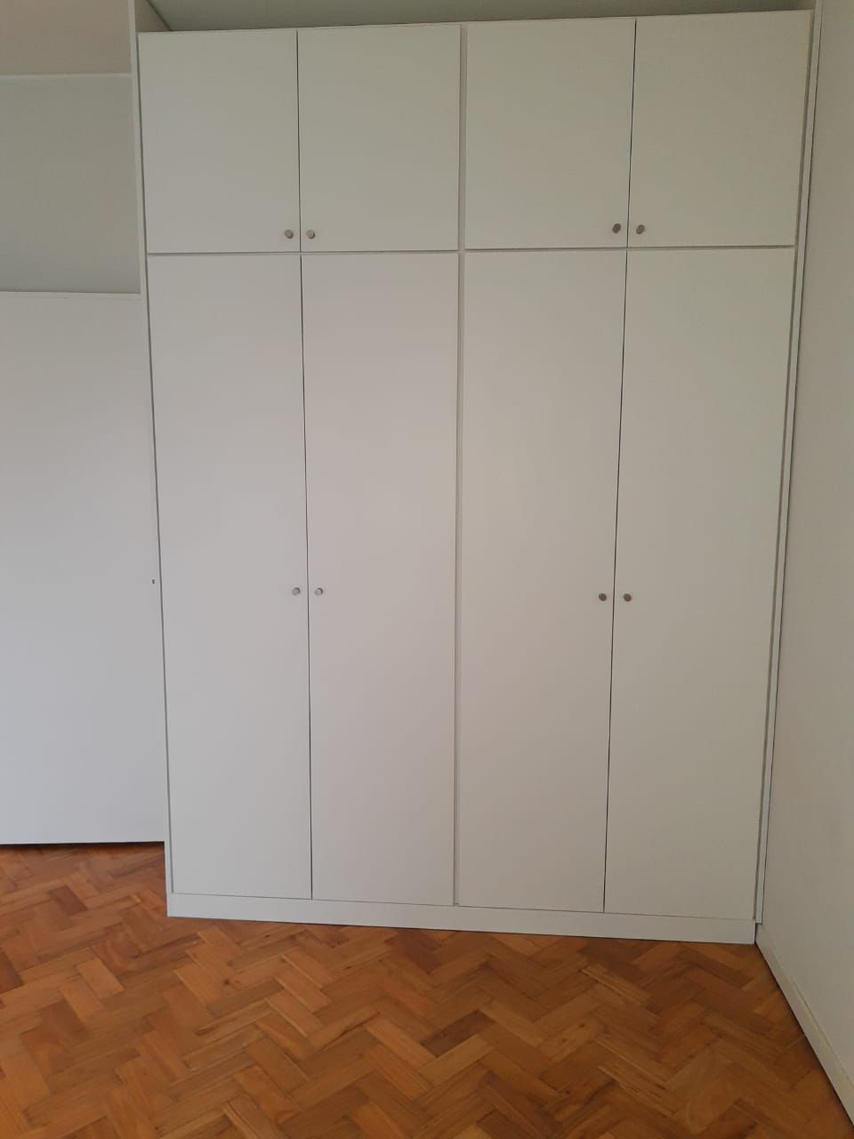 Compatível e versátil carpintaria Lda - Vila Nova de Gaia - Closets