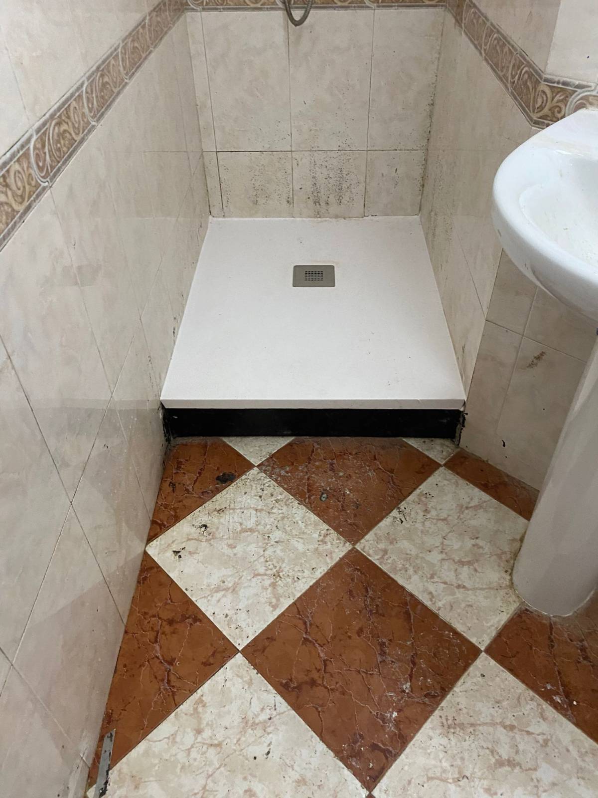 RemodelaPrime - RIBEIRO & UDNO, LDA - Lisboa - Rohrleitungen im Außenbereich reparieren oder warten