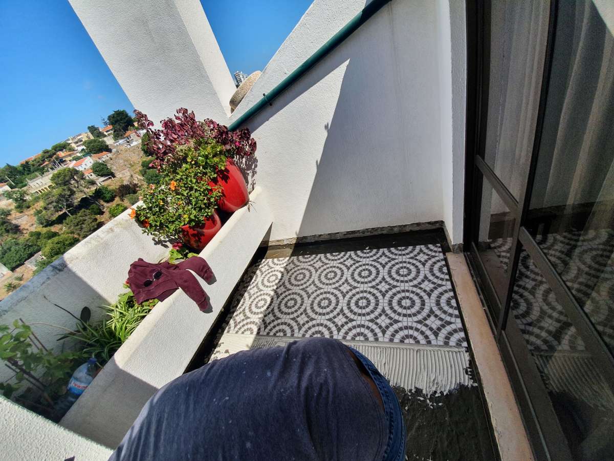 CONSTRUMELO REMODELAÇÕES - Sintra - Vinyl or Linoleum Installation