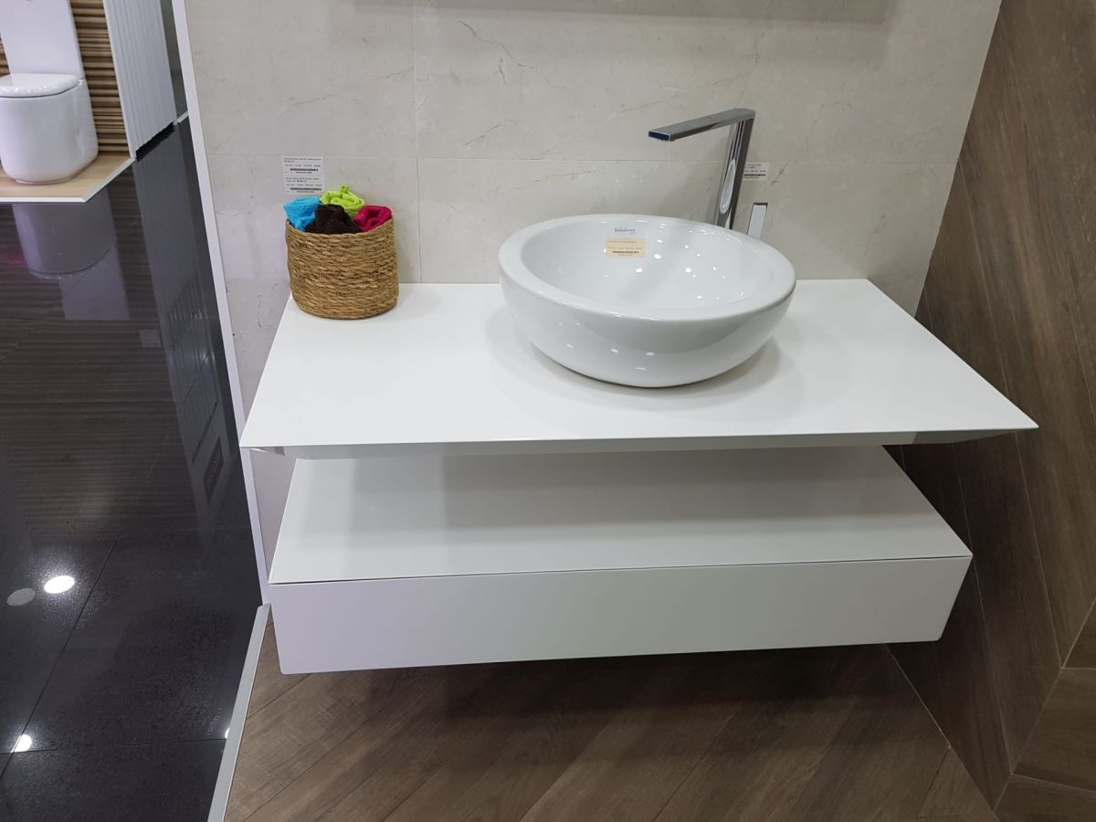Compatível e versátil carpintaria Lda - Vila Nova de Gaia - Carpentry and Woodworking