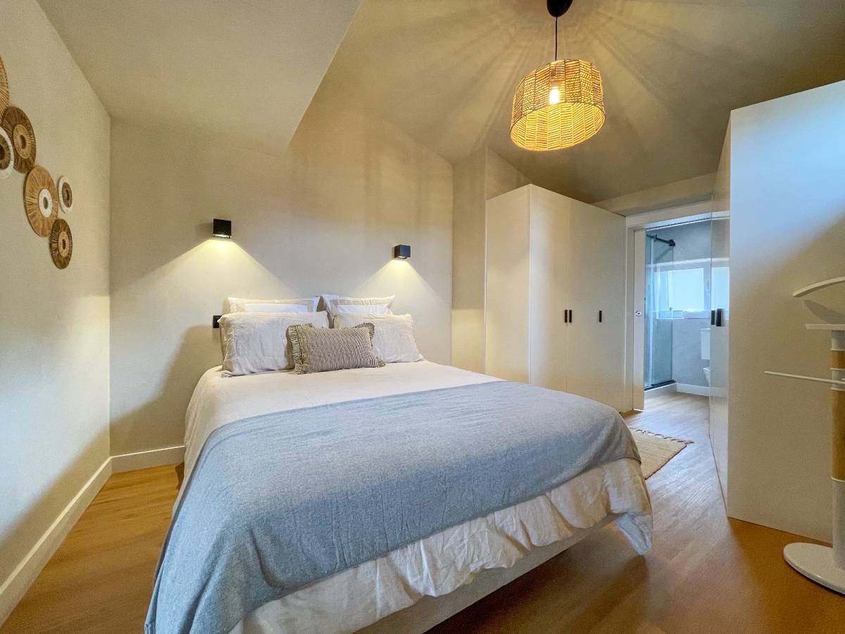 STIMA | Home Staging & Interior Decor - Torres Vedras - Bilder aufhängen und Kunstinstallationen anbringen