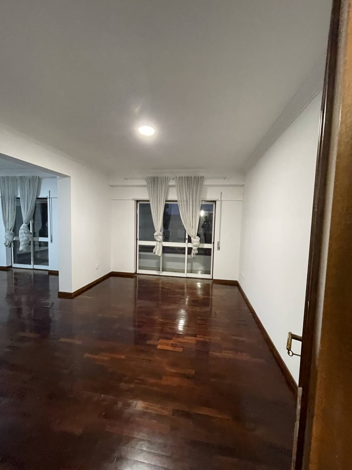 SAF  PINTURAS - Almada - Toitures et couvertures