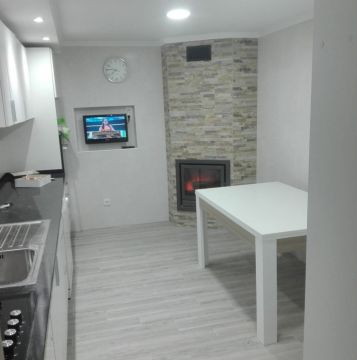 H&j lopes - Tomar - Limpieza de oficinas (recurrente)