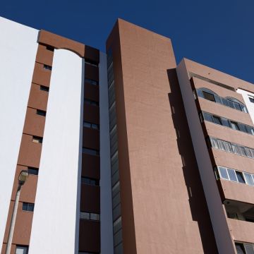 EMD serviços - Cascais - Instalación de suelos de baldosas o piedras