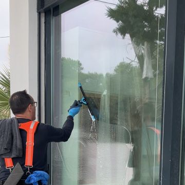 Limpezas Exteriores - Cascais - Commercial Cleaning