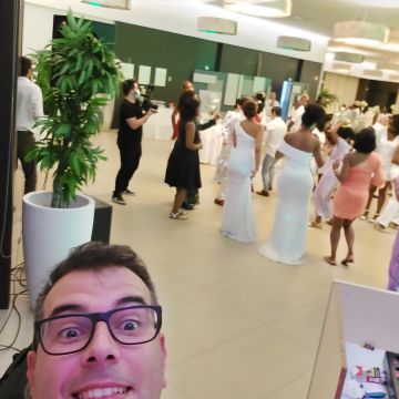 Nuno Vidal Musical Entertainer - Albergaria-a-Velha - Aluguer de Máquina de Karaoke