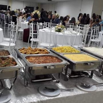 Cozinheira - Oeiras - Catering para cenas de empresa