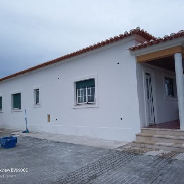 Luís Teixeira - Lourinhã - Instalação de Pavimento em Betão