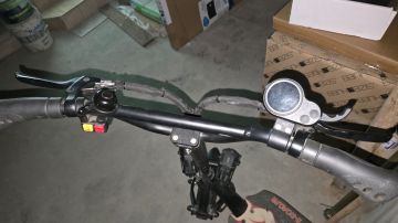 Arranjo de Trotinetes - Bicicletas e Trotinetes