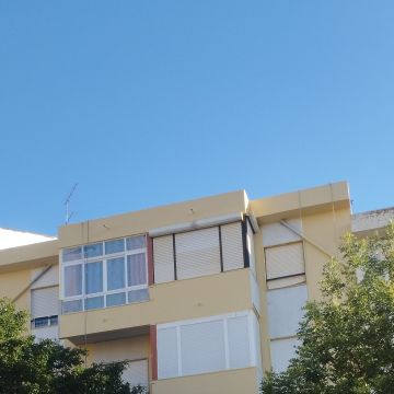 AF Reformas e Pinturas - Setúbal - Tür lackieren