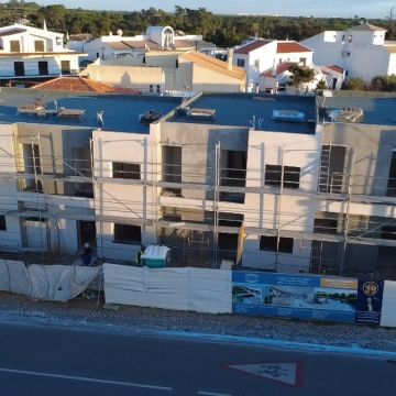 Lucas Henrique silva - Faro - Instalação de Alcatifa