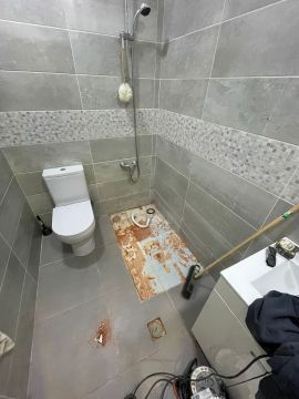 RemodelaPrime - RIBEIRO & UDNO, LDA - Lisboa - Badsanierung