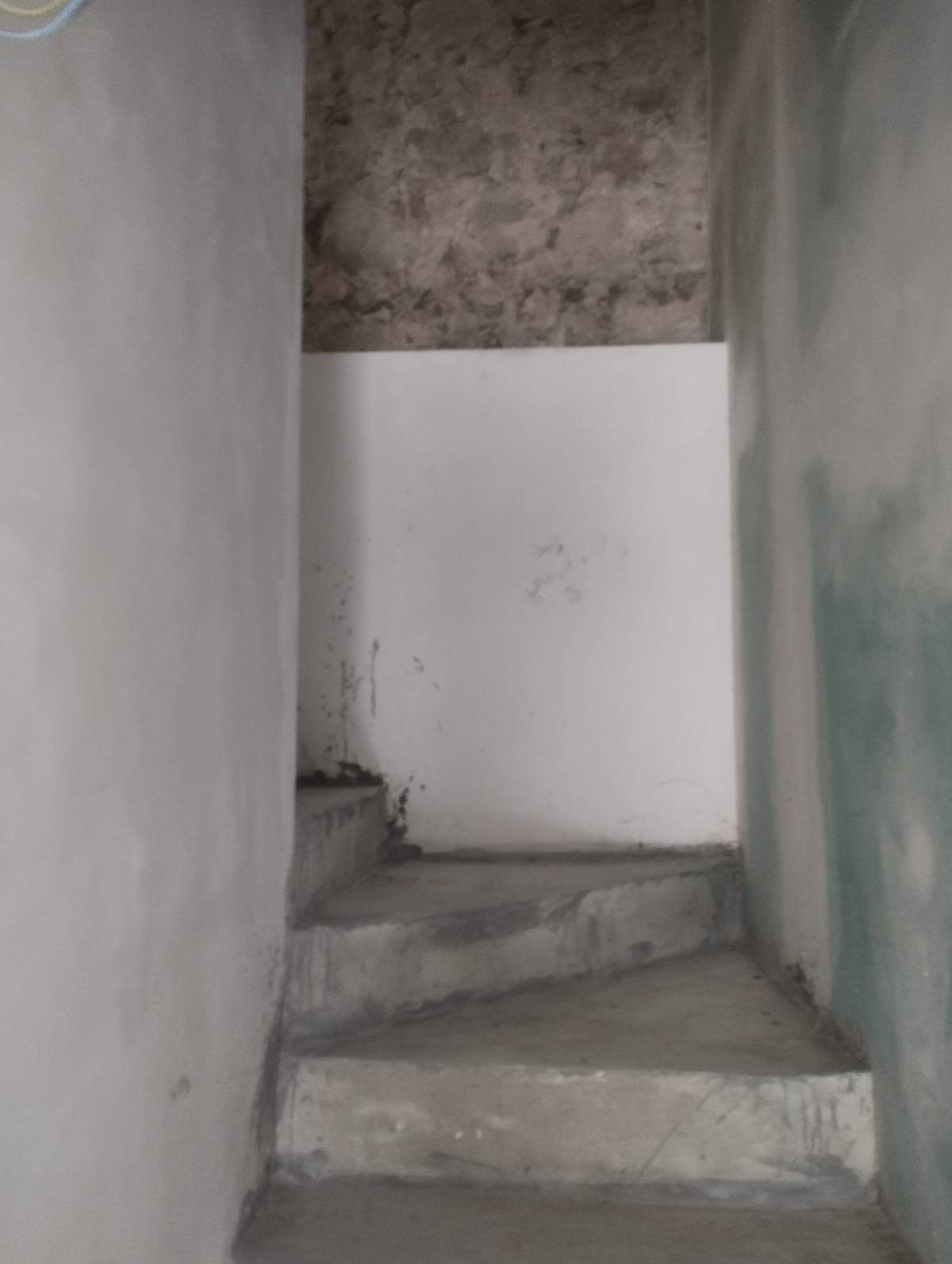 Luís Construções e Remodelações - Lisboa - Stone or Tile Flooring Installation