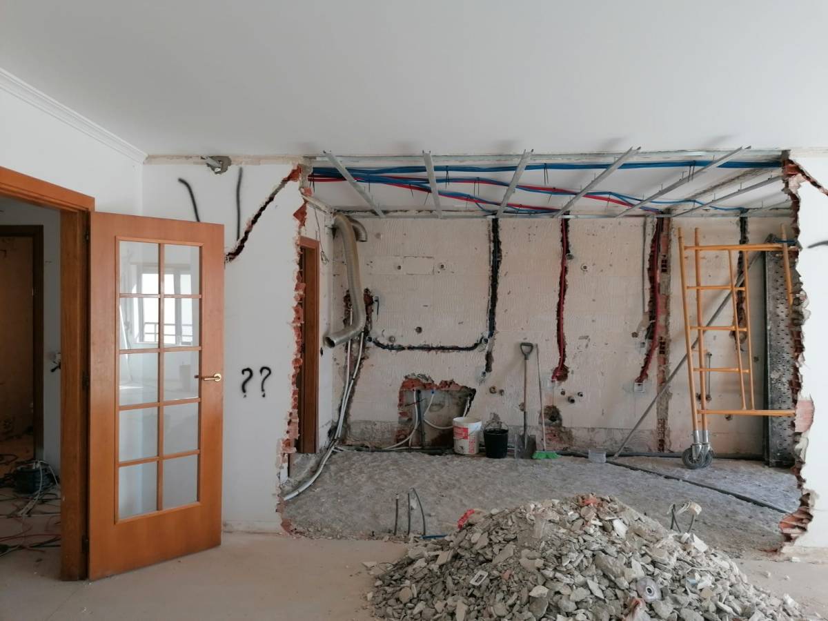 J.e R remodelação - Loures - Instalação de Alcatifa