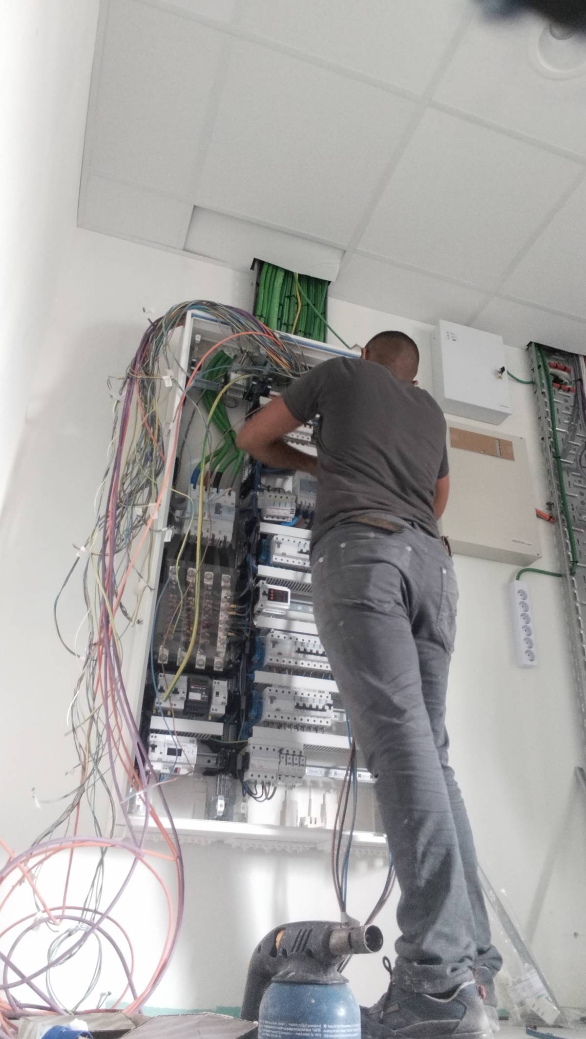 WR eletricidade - Leiria - Electricista
