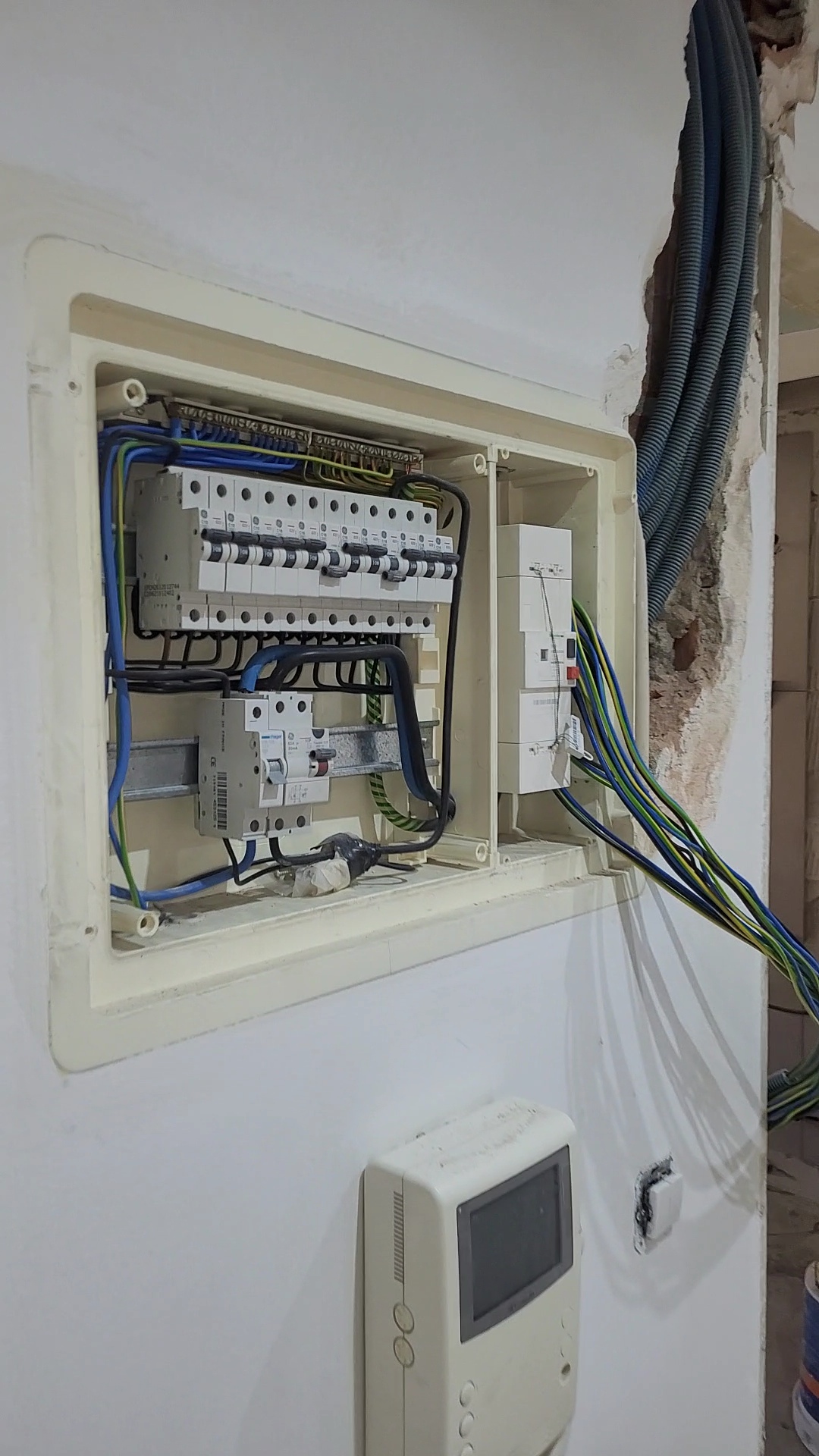 FPV, Soluções em Eletricidade! - Sintra - Wiring