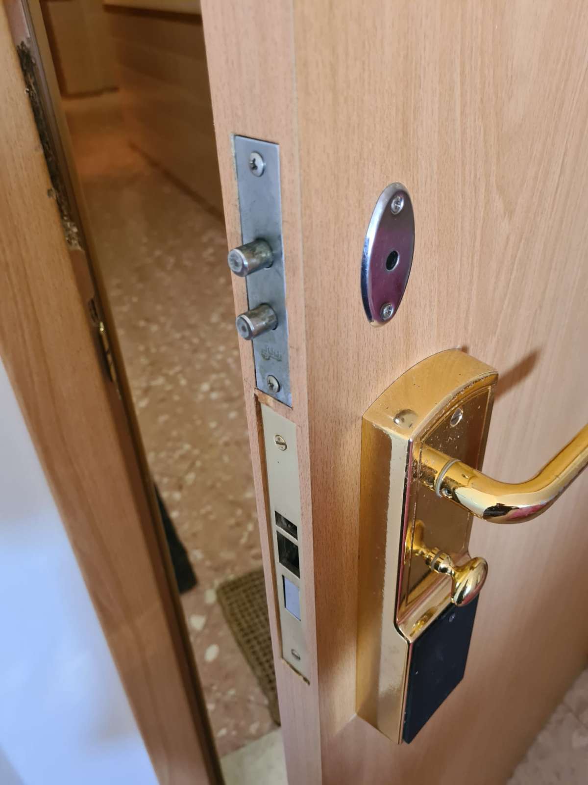 Algarvelocks - Albufeira - Door Repair