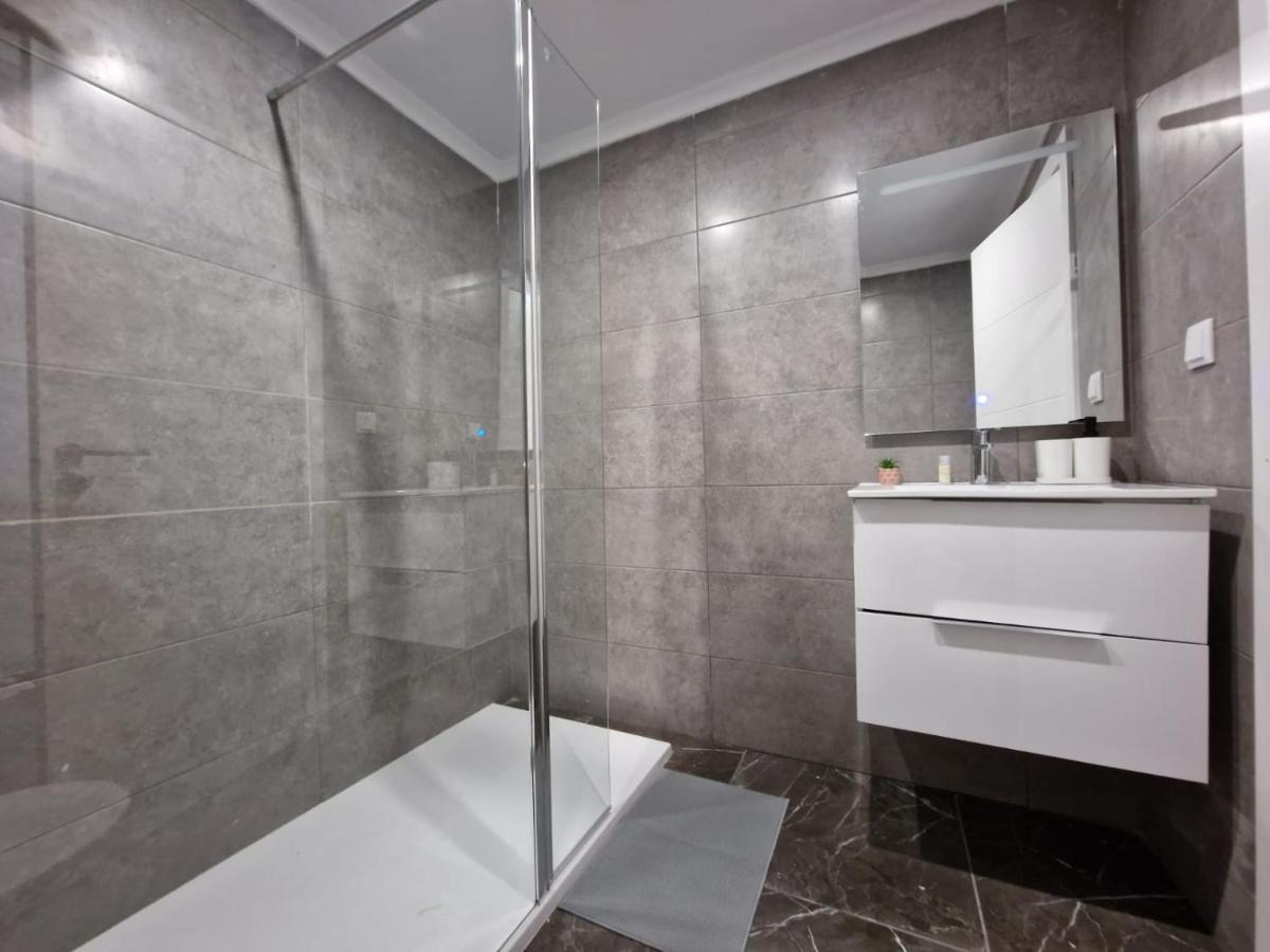 HomeFixer4u - Albufeira - Azulejos para baños