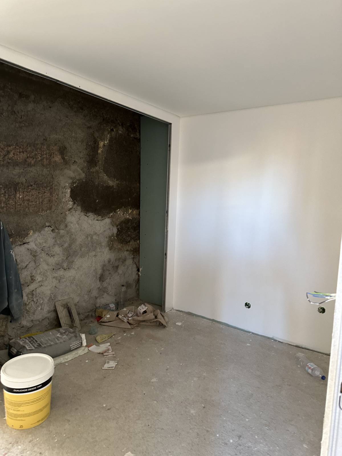 Gustavo Paiva - Portimão - Vinyl or Linoleum Repair or Partial Replacement