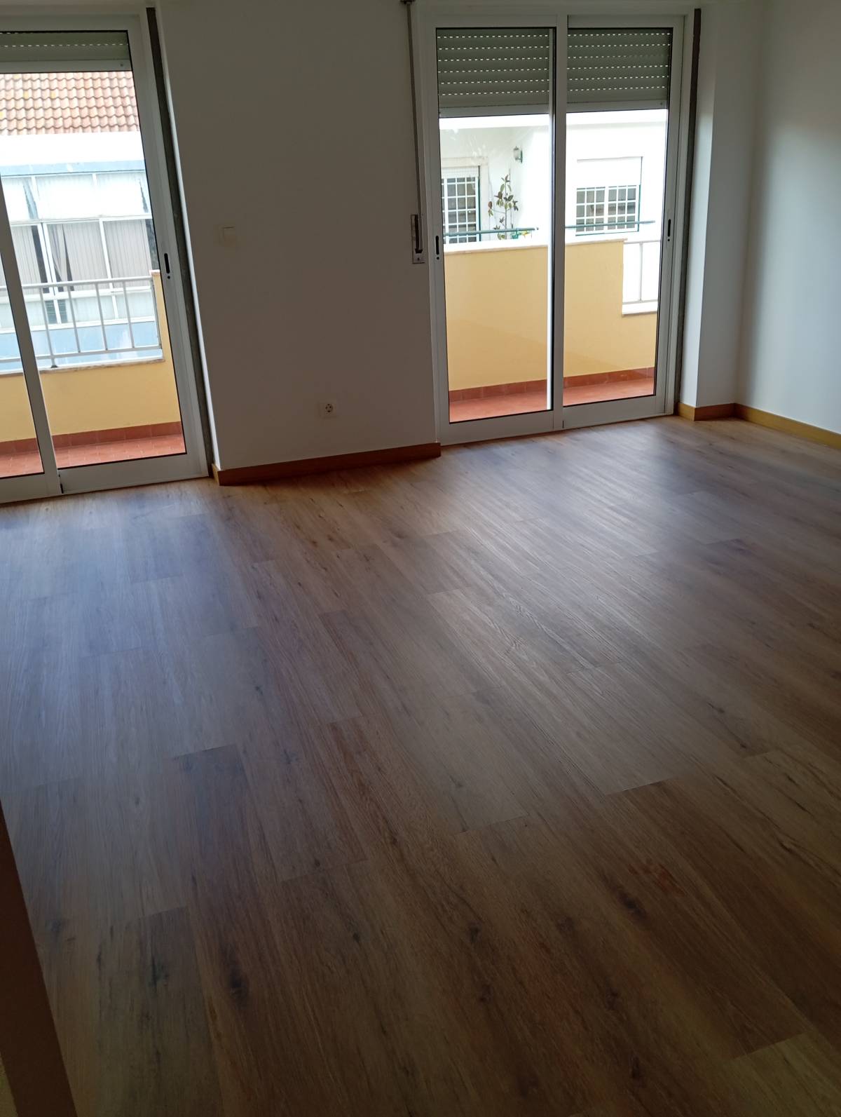 Antônio Costa - Vila Franca de Xira - Construção de Parede Interior