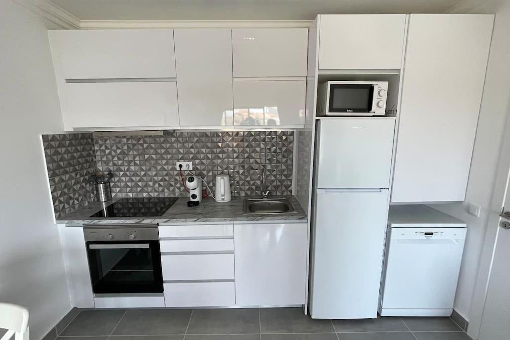 HomeFixer4u - Albufeira - Baldosas para la cocina