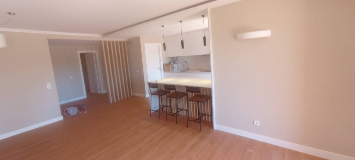 J.e R remodelação - Loures - Construção de Parede Interior