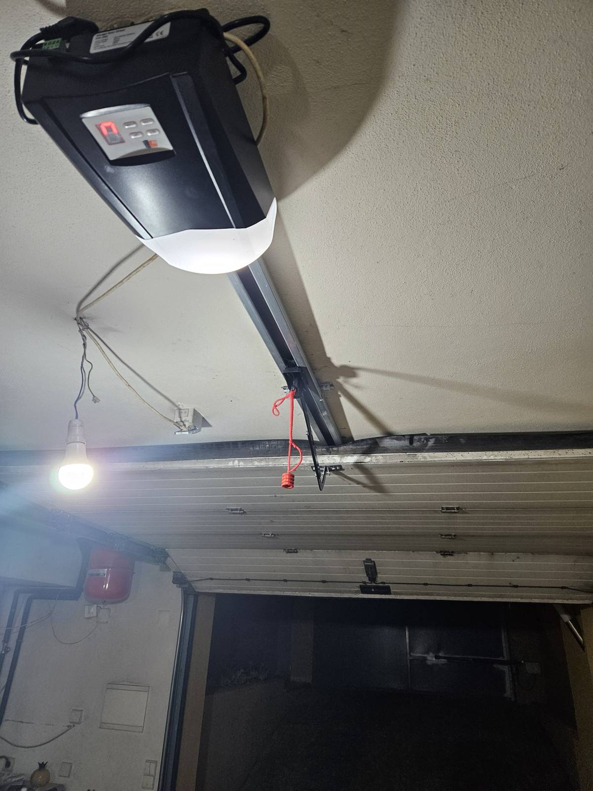 O Oliveira 360 - Braga - Garage Door Installation or Replacement