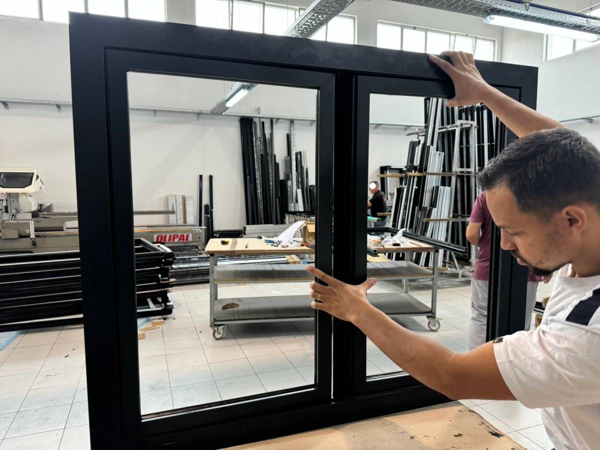 Jonatas - Braga - Shutter Repair