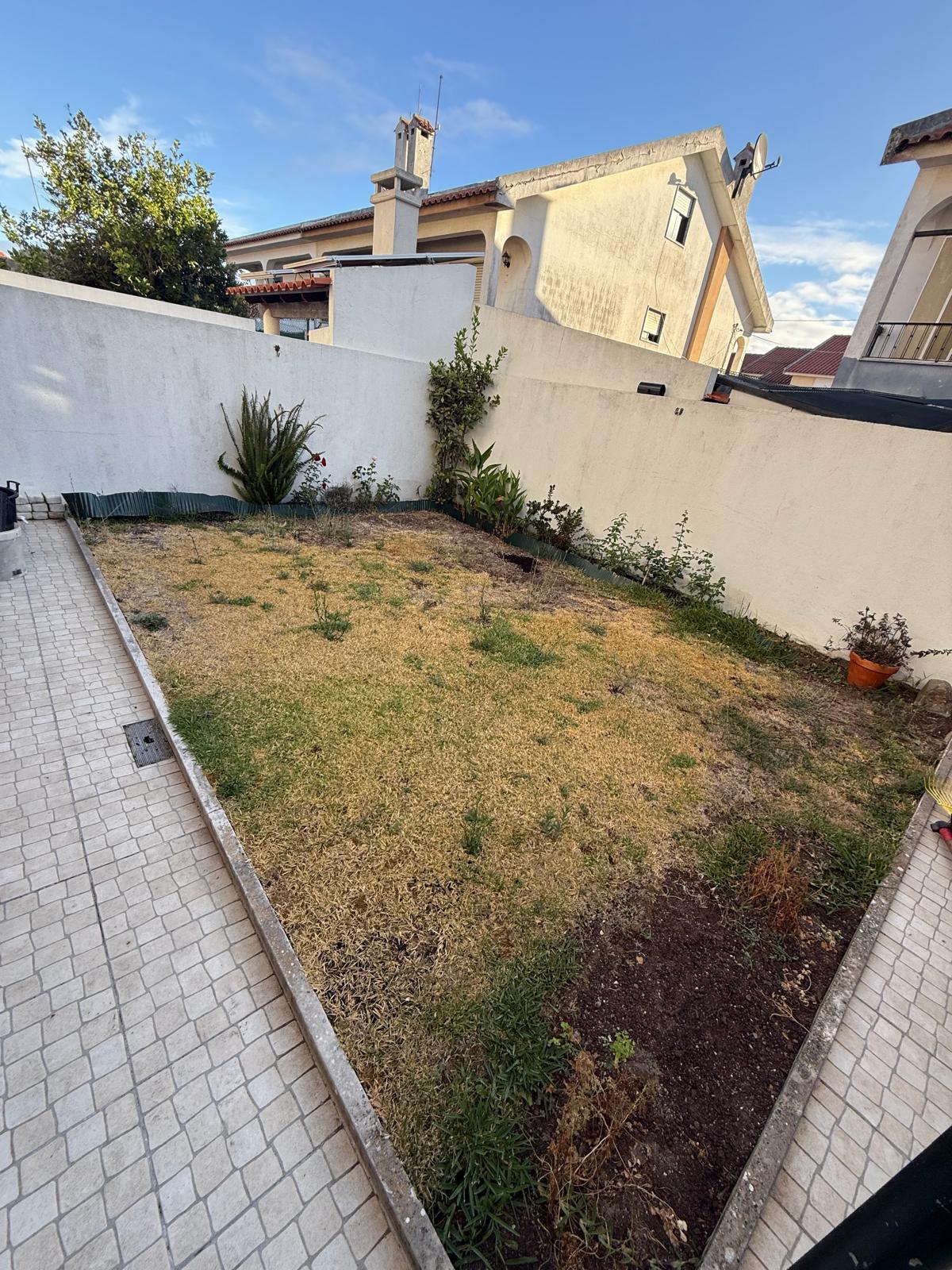 RB_jardinagem - Loures - Colocação de Pedra