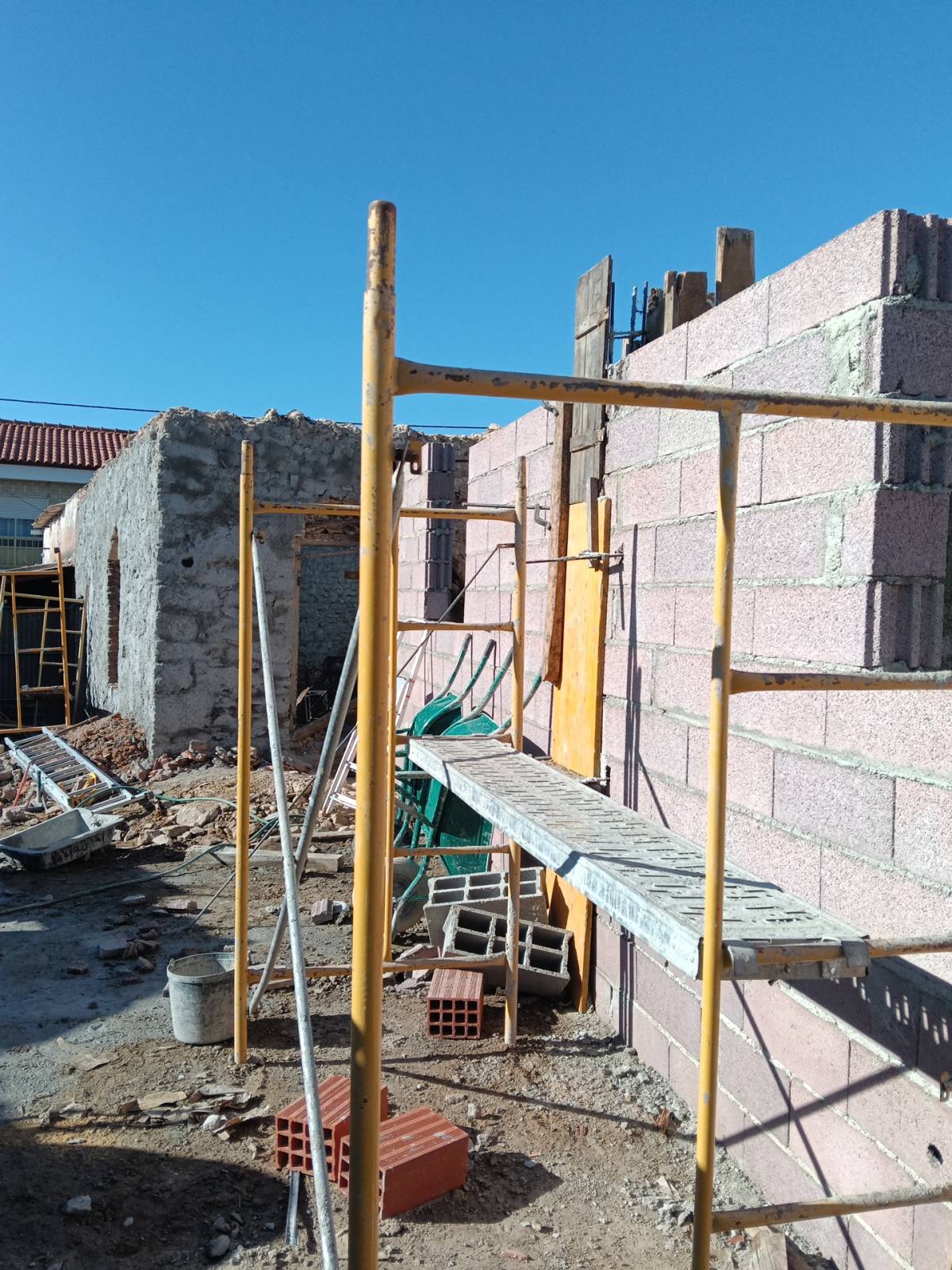 Luís Construções e Remodelações - Lisboa - Instalação de Jacuzzi e Spa