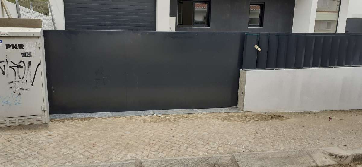 Paulo Rodrigo correa - Odivelas - Fence Installation