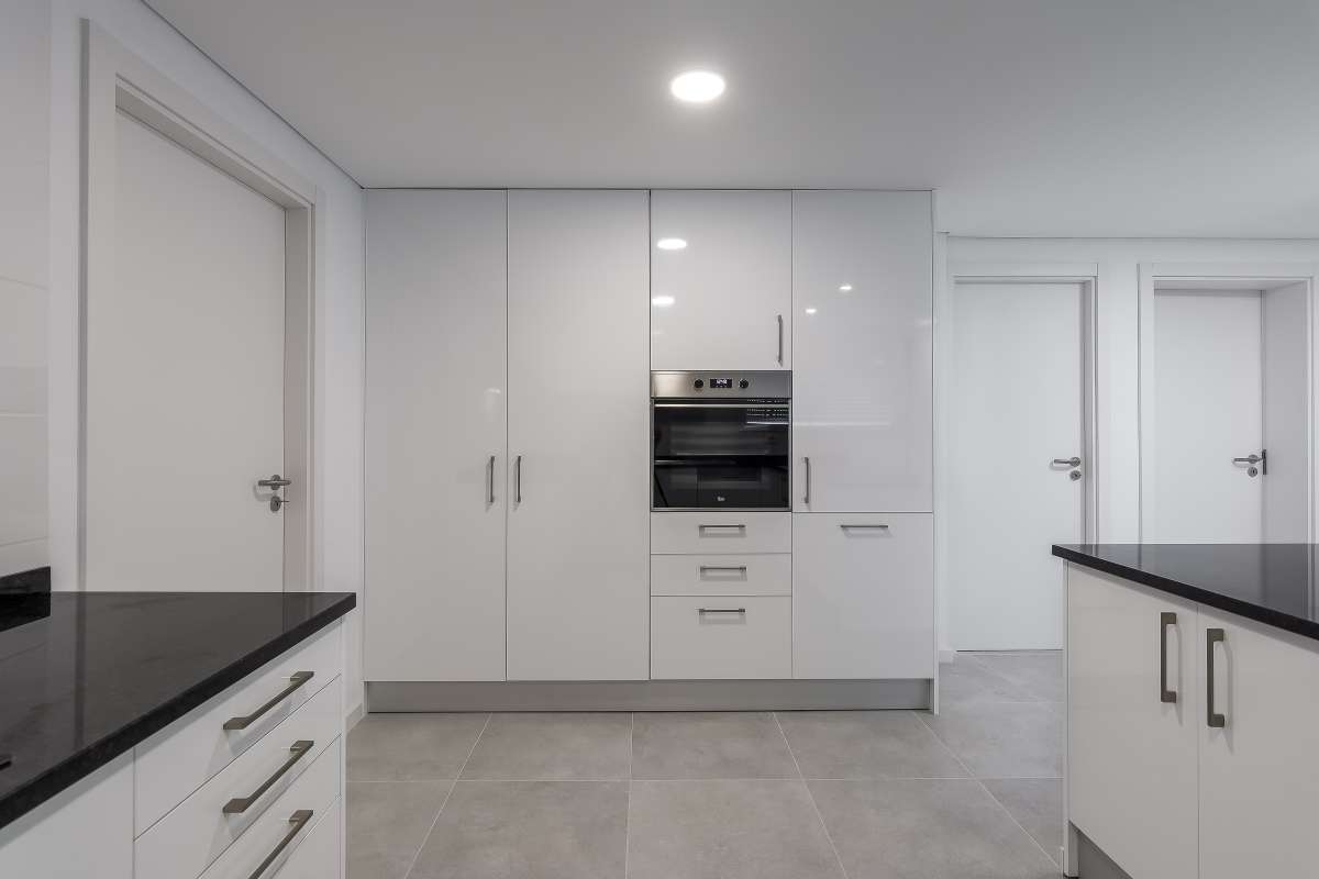 CSARQ - Cascais - Stone or Tile Flooring Installation