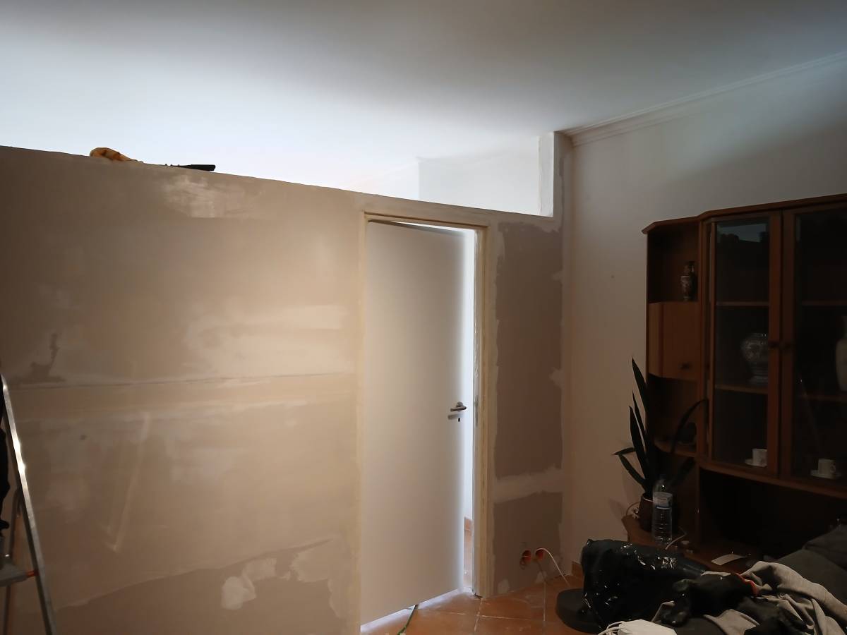 Tony - Coimbra - Carpet Installation