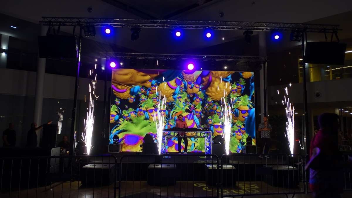 MCK - Audiovisuais e Produção de Eventos - Lisboa - DJ para Festa Juvenil
