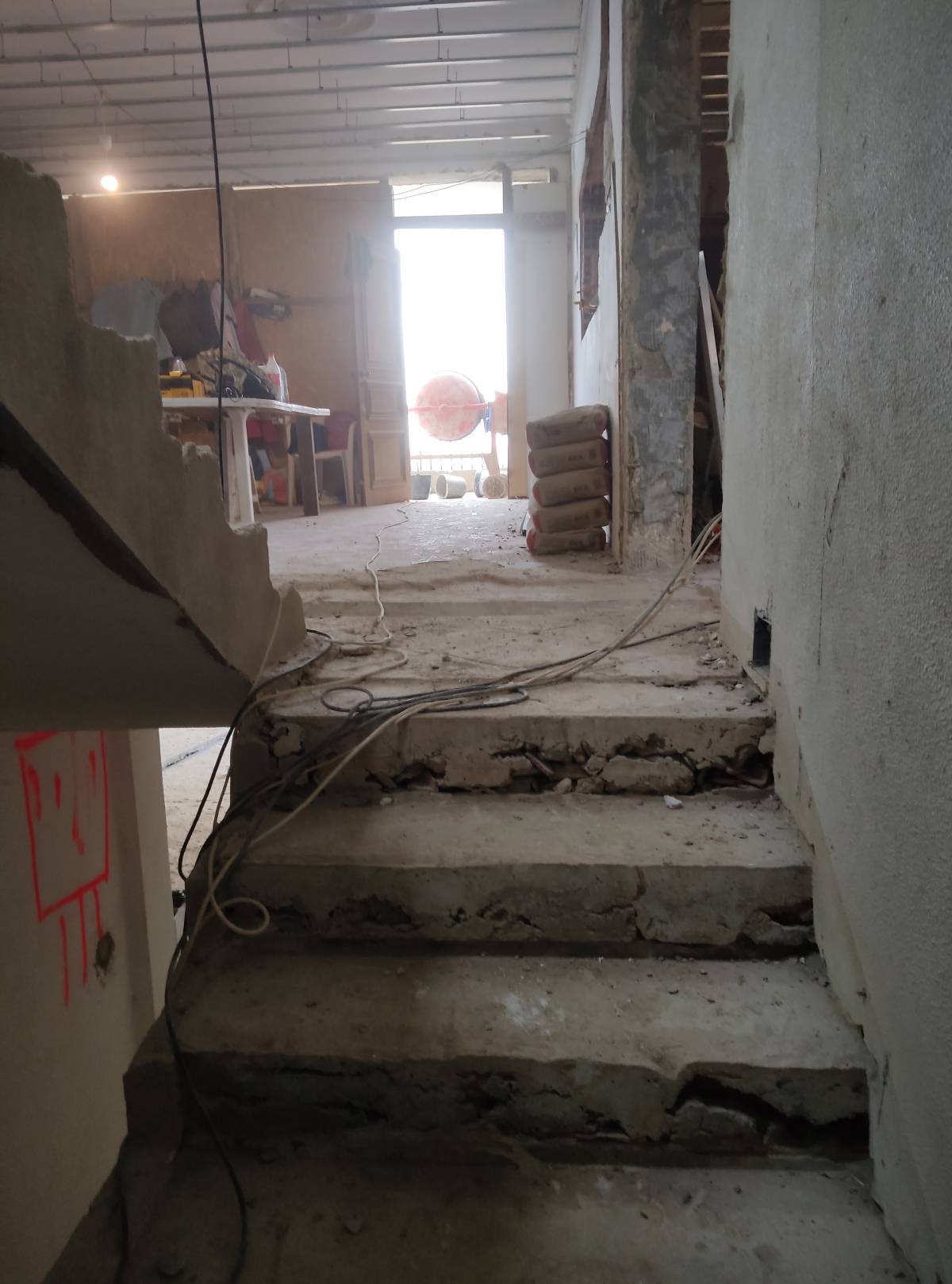 Luís Construções e Remodelações - Lisboa - Lamp Installation