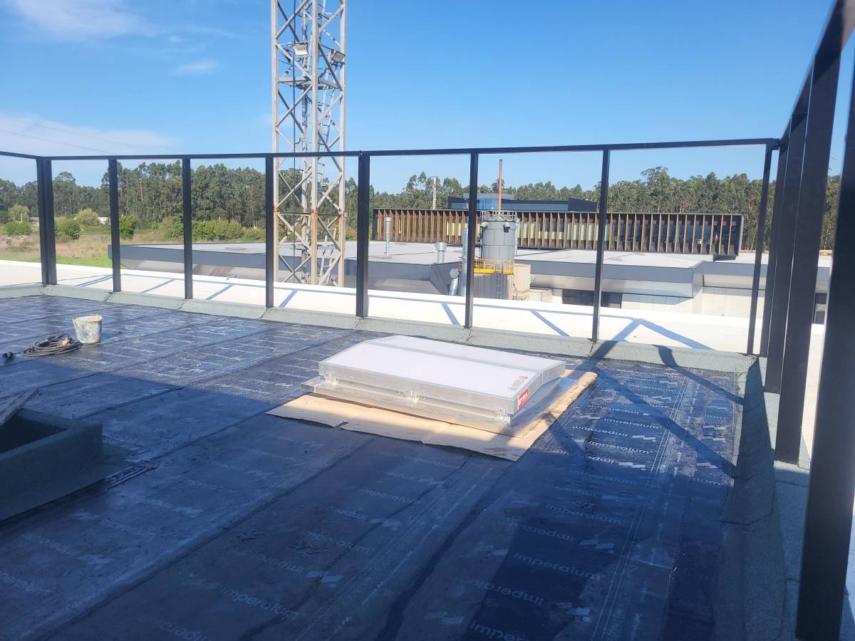 Vinícius | ImpermeabilizaPro - Sobral de Monte Agraço - Roof Installation or Replacement