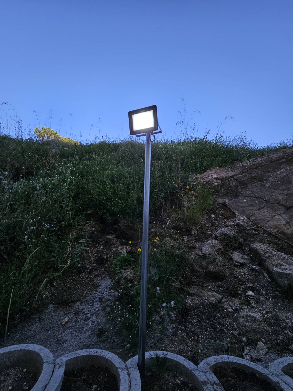 O Oliveira 360 - Braga - Switch and Outlet Installation