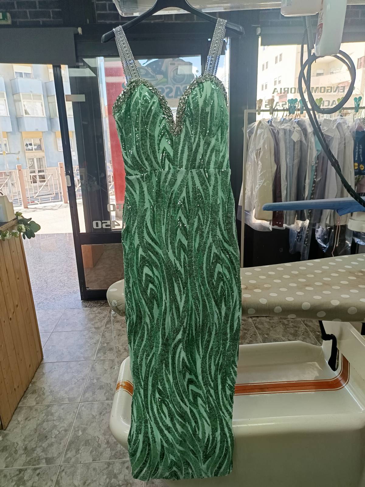 Passaki - Odivelas - Lavagem de Roupa e Engomadoria